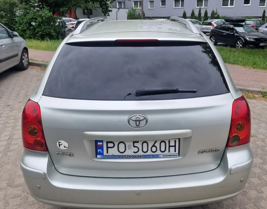 Toyota Avensis cena 10250 przebieg: 163875, rok produkcji 2003 z Poznań małe 92
